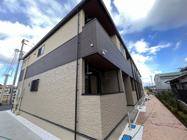 カミーノクラントーノ ウーノの物件外観写真